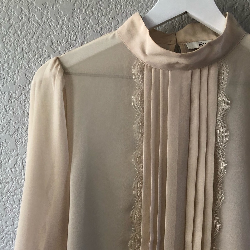 NWOT FOREVER21 Blouse